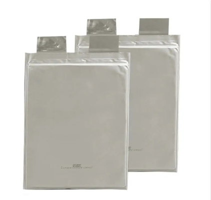 直角型3.2V 50Ah Lifepo4 ポッチセル バッテリー LFP 940g リチウムイオン